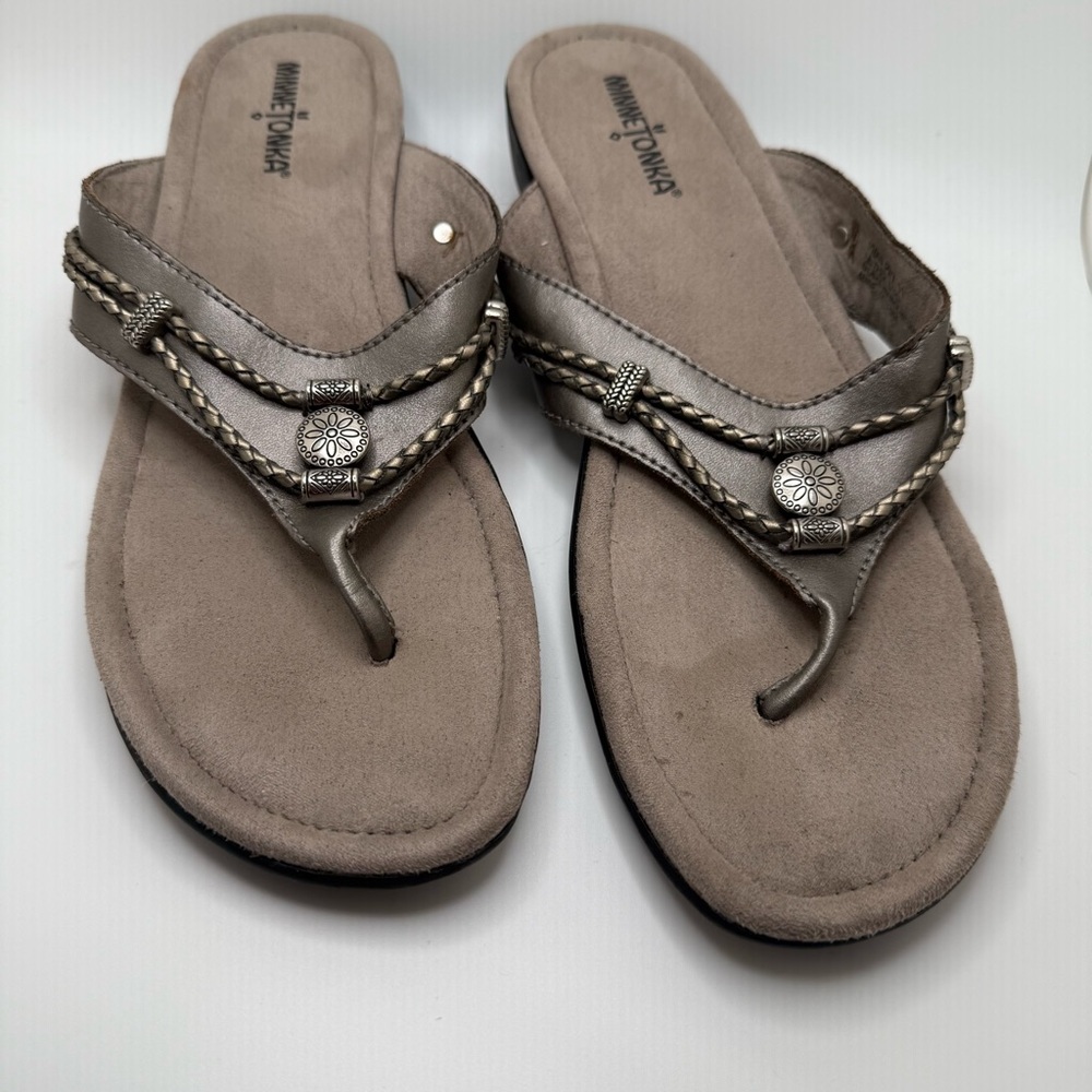 Minnetonka Pewter Leather Braided Concho Thong Sandals Womens 11